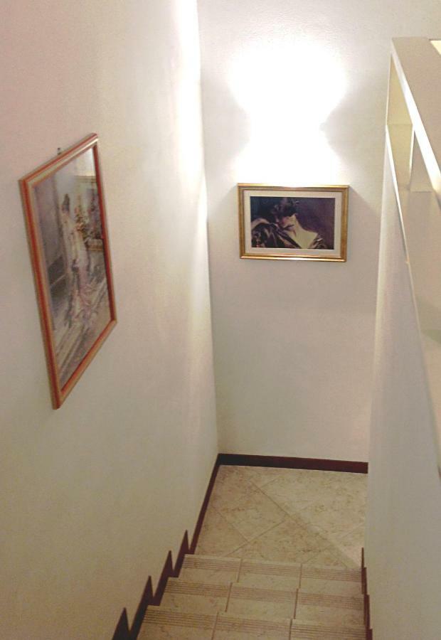 Mini Chic Downtown Apartment Bologna Exterior photo